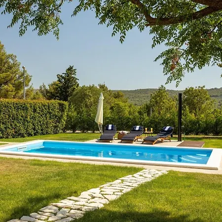 Ferienhaus Mit Privatpool Fur 6 Personen Ca 223 Qm In Dubrava Kod Sibenik, Dalmatien Norddalmatien Σπίτι διακοπών Dubrava (Sibenik-Knin)